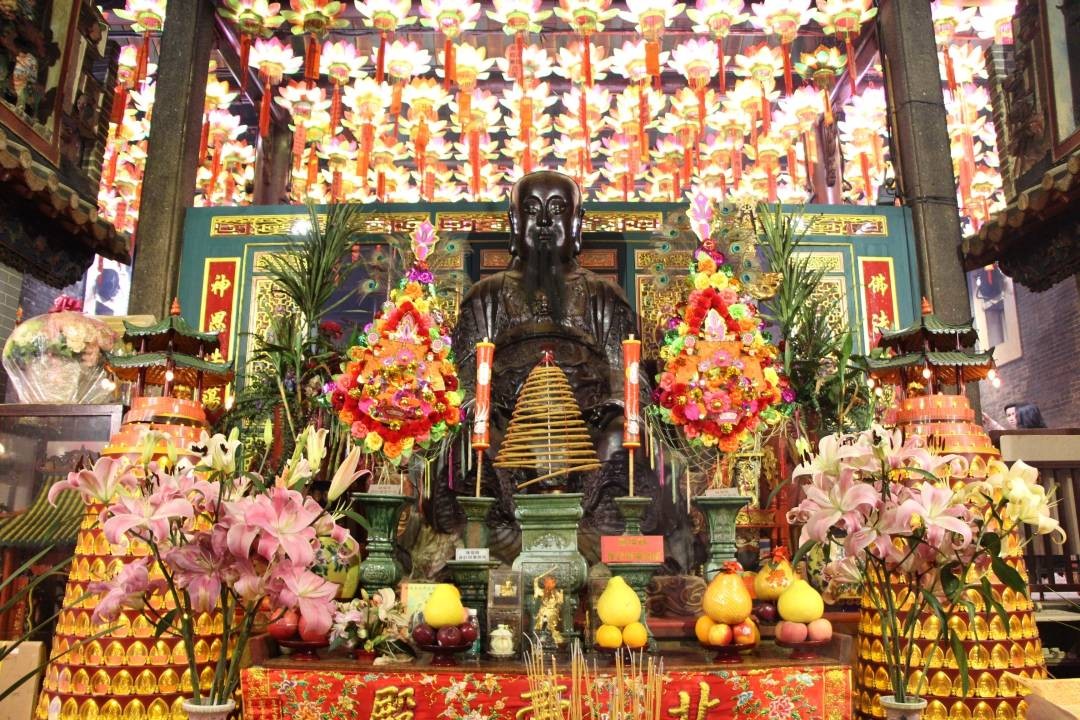 Day Trip to Cheung Chau Island with Lunch